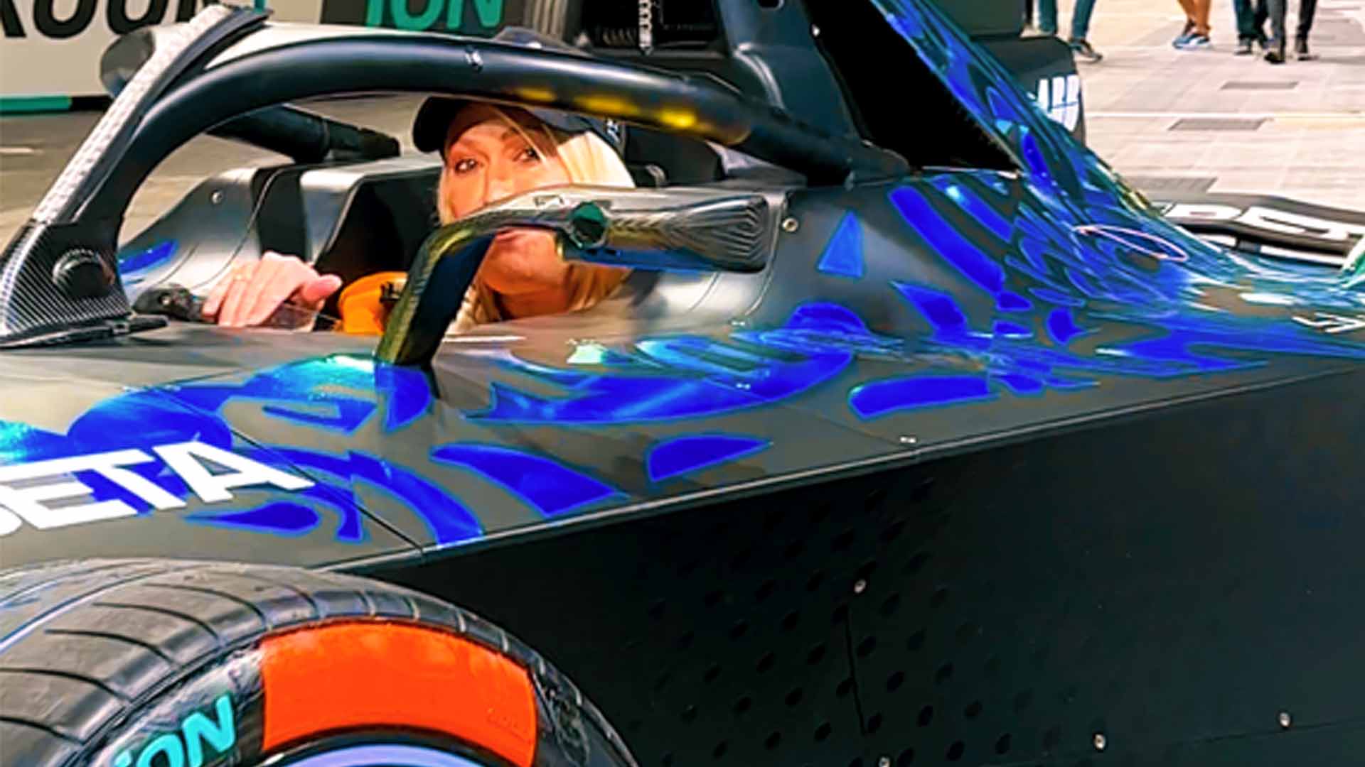 Supercar Blondie